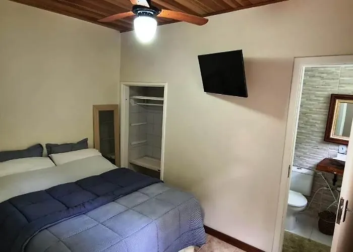 Pousadinha La Em Casa