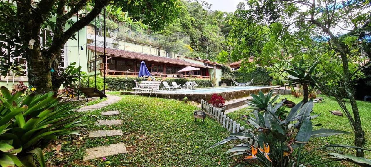Pousadinha La Em Casa Homestay *