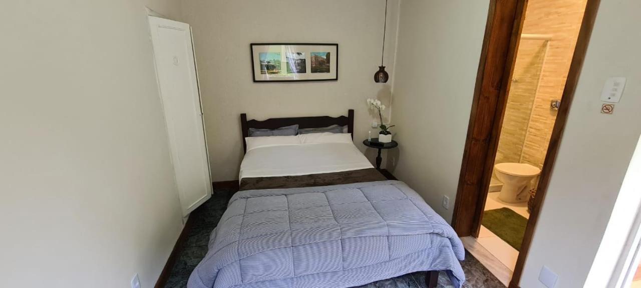 Pousadinha La Em Casa Homestay